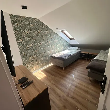 Pokoje- Wynajem Krotkoterminowy * Štetín