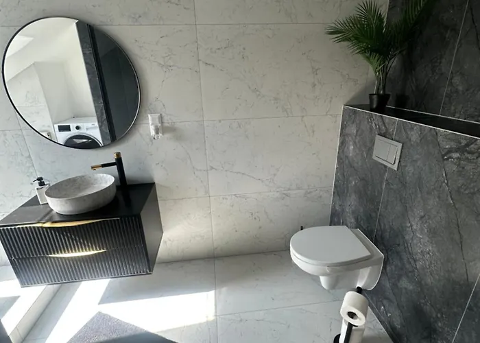 ホームステイ Pokoje- Wynajem Krotkoterminowy *